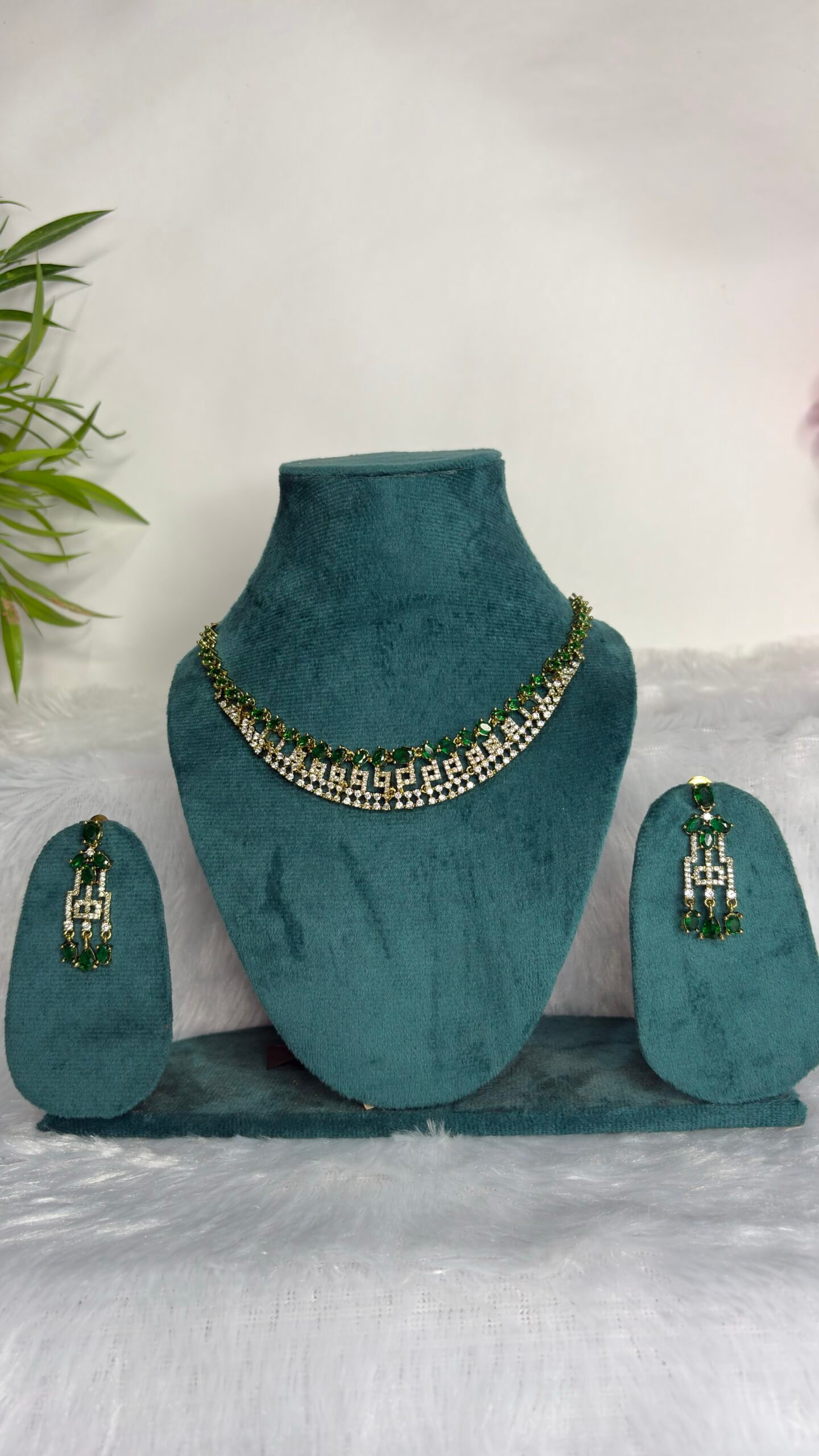 Brilliant-Cut American Diamond Choker Set - Image 3